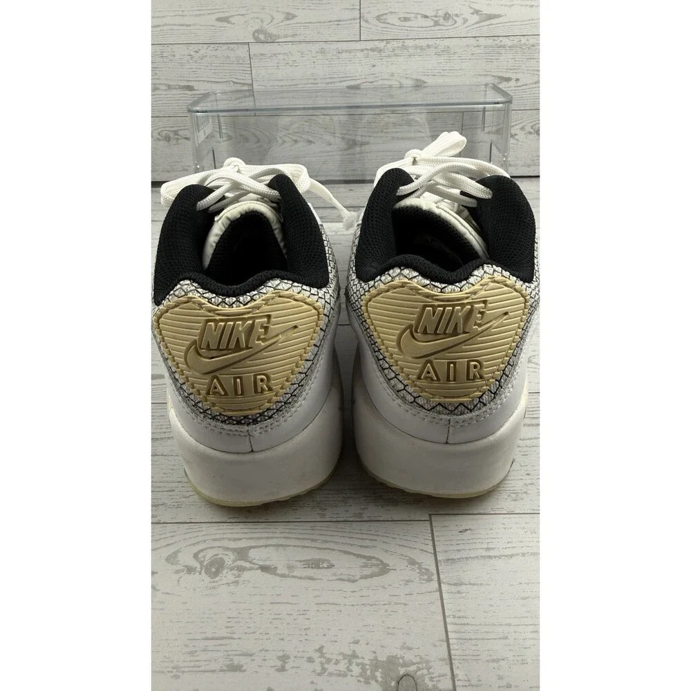 Nike Boys Air Max 90 SE 2 GS White Lace Up Running Shoes Size 6.5Y #503